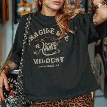 Wildust Sisters T-SHIRT - FRAGILE - MOTOCCINO