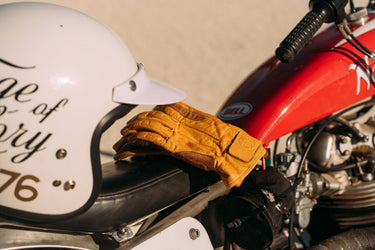 Age of Glory Rover Waxed Leather Gloves - Yellow - MOTOCCINO