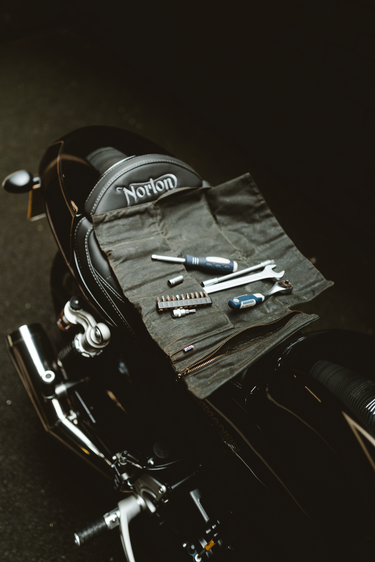 Libertatia Oilskin Tool Roll British Green - MOTOCCINO