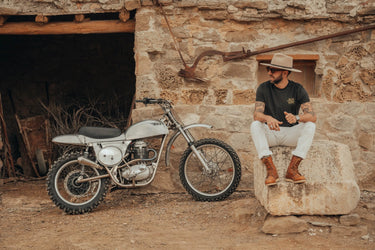 Age of Glory Riding Strong T-Shirt - Washed Black - MOTOCCINO